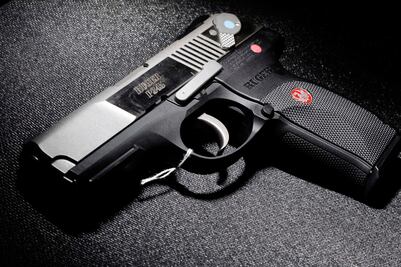 Niño se dispara en el estómago en Florida