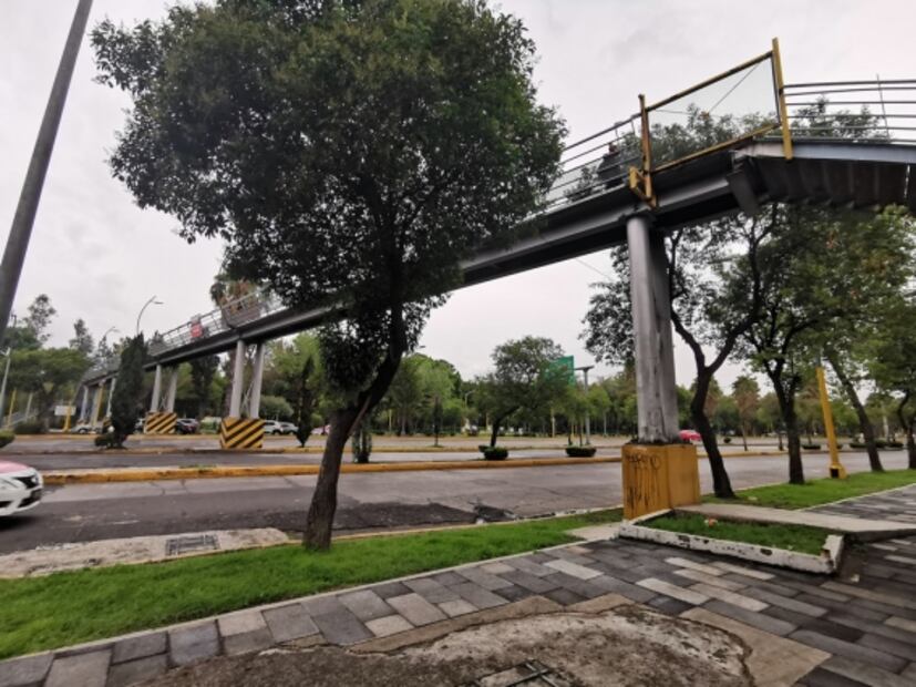 Los puentes peatonales expresaban “modernidad” en los 50 y 60