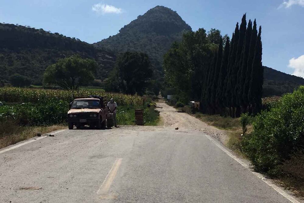 Enemistades personales y políticas entre los ex presidentes municipales de Tezontepec de Aldama llevaron a parar dos de las obras más importantes para el desarrollo económico y turístico de la demarcación. 