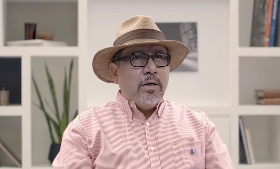 El periodista y escrito Javier Valdez fue asesinado en 2017 y "revivió" en un deepfake publicado en días recientes - Foto: Captura de pantalla de YouTube