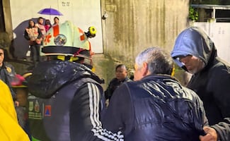 Rescatan a hombre durante inundación y colapso en Lomas de Padierna; quedó atrapado al interior del inmueble