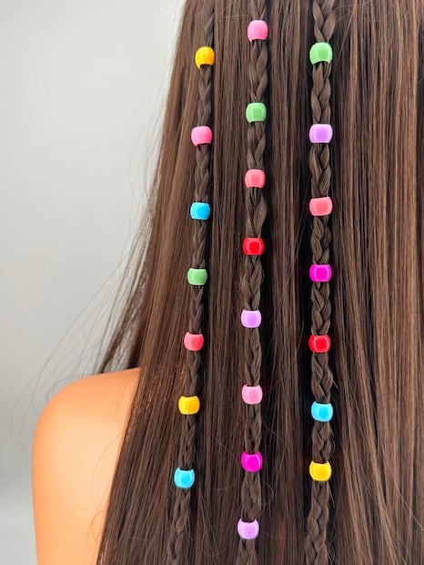 Los piojitos o mini pinzas son la tendencia dosmilera que está de regreso. Foto: SHEIN