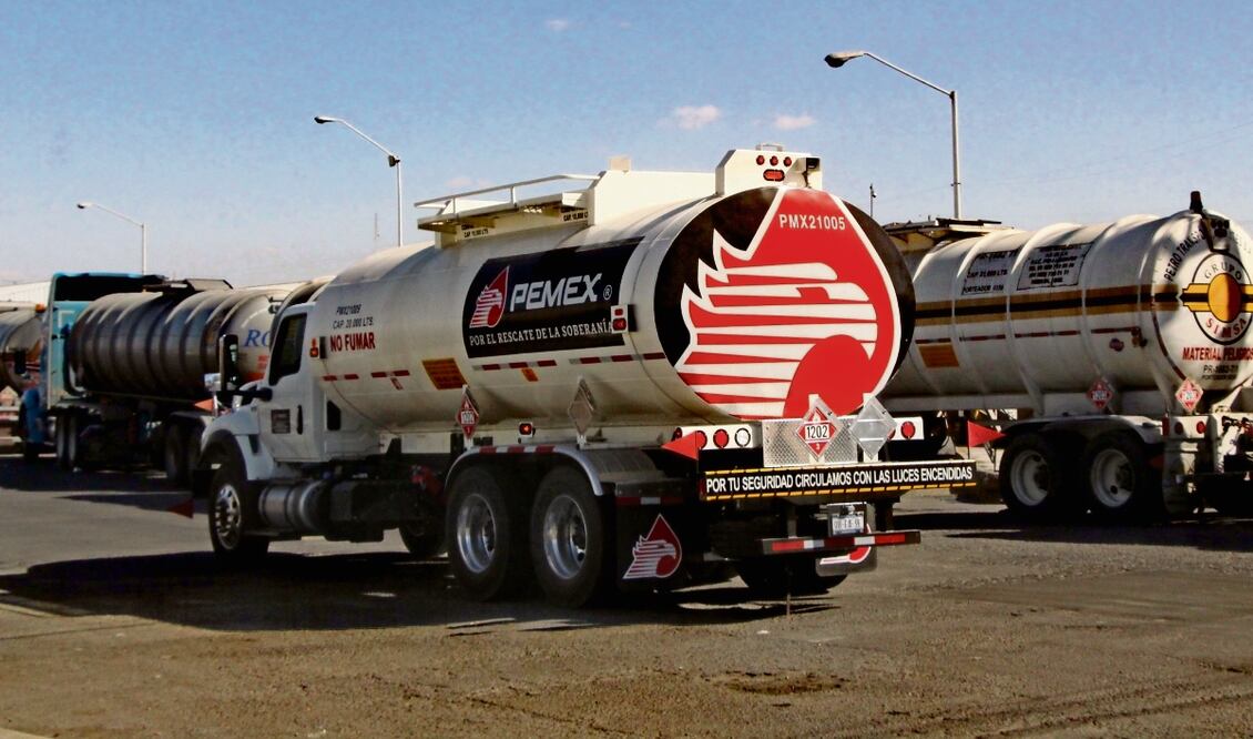 La reducción en la aportación de Pemex al erario en 2023 obedece a que los petroprecios han bajado hasta 30 dólares por barril en promedio respecto al año pasado, según analistas. Foto: Archivo / El Universal