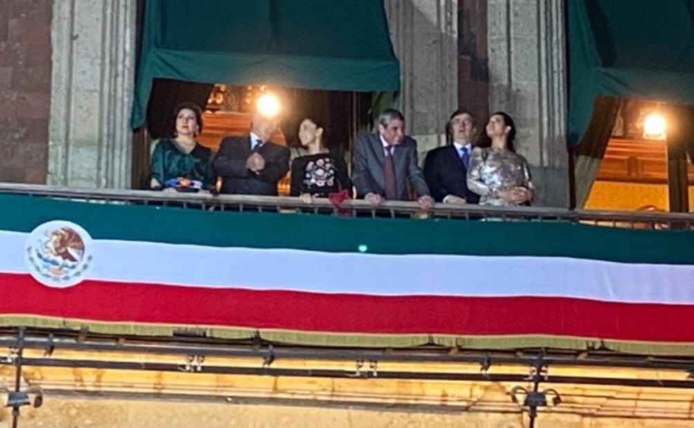 Grito de Independencia en el Zócalo capitalino, minuto a minuto 