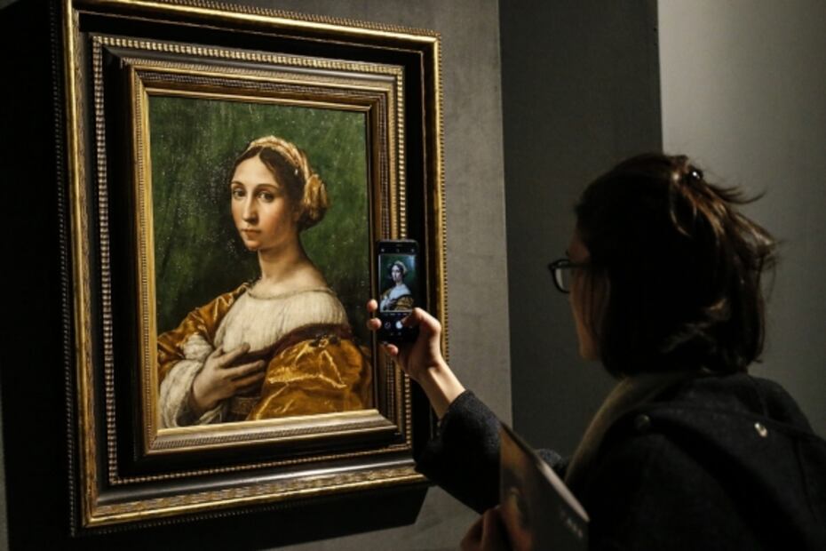 Coronavirus amenaza exposición de Rafael en Roma