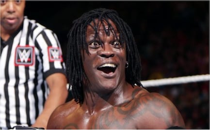 R-Truth, figura de la WWE revela que pudo perder la pierna por una lesión reciente