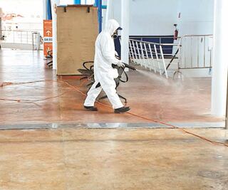 Sanitizan terminales marítimas por Covid-19 
