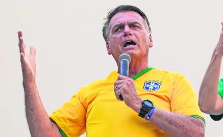 Bolsonaro dice que sufre "persecución sin fin" tras nuevo revés judicial, es inhabilitado por 8 años
