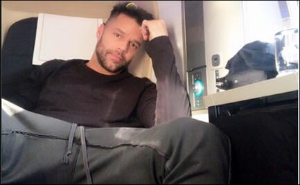 Ricky Martin comparte foto desnudo