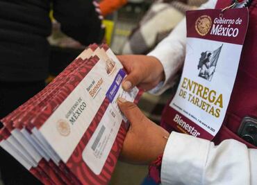 Programas sociales, relevantes en disminución de pobreza, dice Banamex; aún hay rezagos en salud y educación, advierte