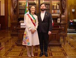De Mon Laferte a 31 Minutos y "El Pony" Ruiz: Gabriel Boric reconoce a México y abraza a Sheinbaum