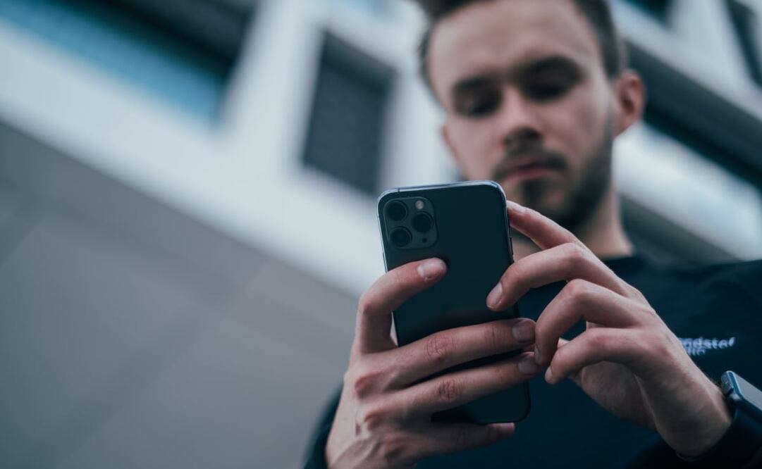 Aprovecha este código para bloquear tu celular en caso de robo o extravío. Imagen: Unsplash