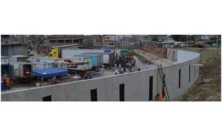 Ecuador construye muro en la frontera con Perú