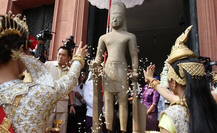 Francia devuelve deidad a Camboya tras 130 años