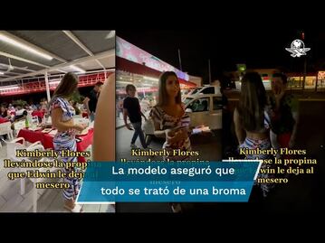  A Kimberly Flores le llueven críticas por llevarse la propina de un mesero
