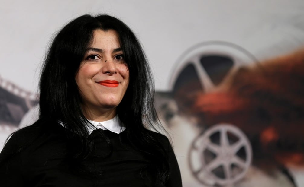 La directora, ilustradora y autora Marjane Satrapi posa para los fotógrafos a su llegada para presentar la película "La Bande des Jotas" en la 7ª edición del Festival Internacional de Cine de Roma, el 16 de noviembre de 2012. Foto: AP