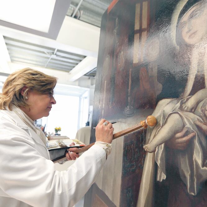 Los materiales con los que trabaja María de la Luz González Uribe son papel, piedra, hueso, madera, textiles y piezas como pinturas y tapetes. Foto: 