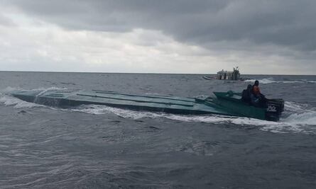 Colombia intercepta submarino del CJNG con una tonelada de cocaína