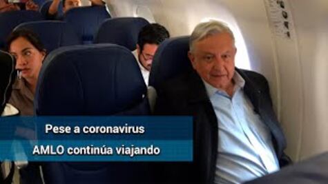AMLO viaja a Oaxaca; pasajeros lo saludan a la distancia   