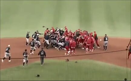 VIDEO: Batalla campal en pleno juego de béisbol entre Diablos y Guerreros