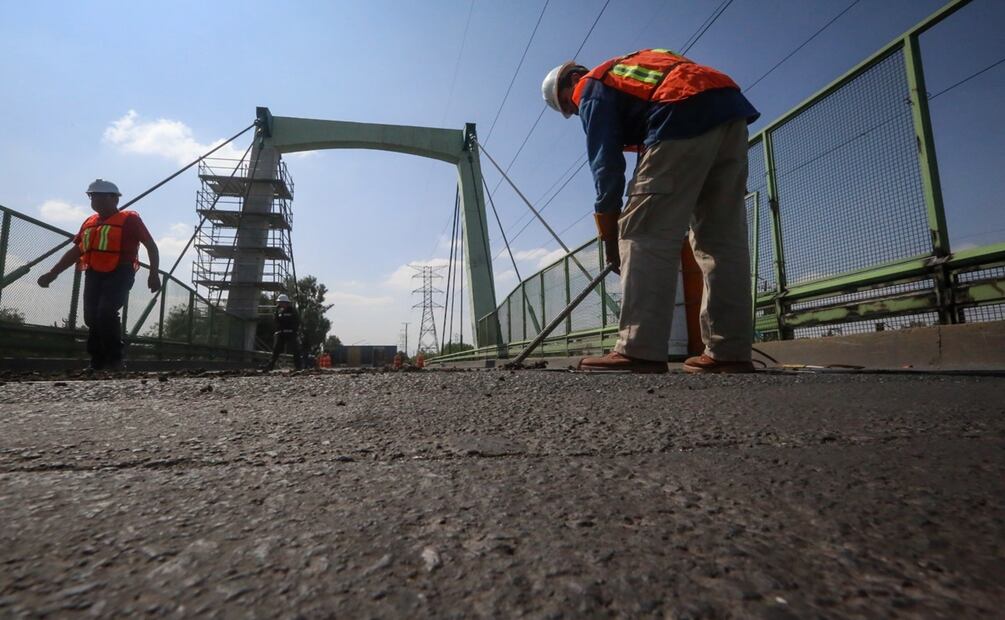 Reabre puente vehicular de avenida República Federal tras obras de rehabilitación en Iztapalapa. Foto: Luis Camacho
