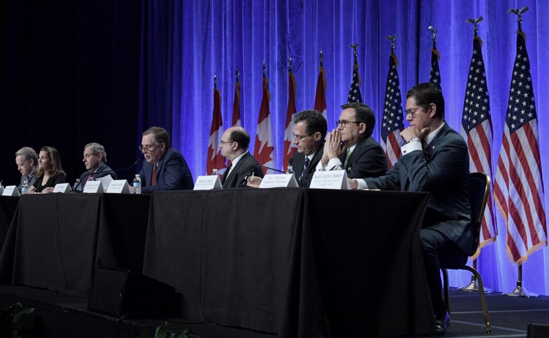Representantes de los equipos negociadores de Canadá, EU y México, participan durante el acto de apertura de la primera ronda de la renegociación del Tratado de Libre Comercio de América del Norte ( (Foto: EFE)