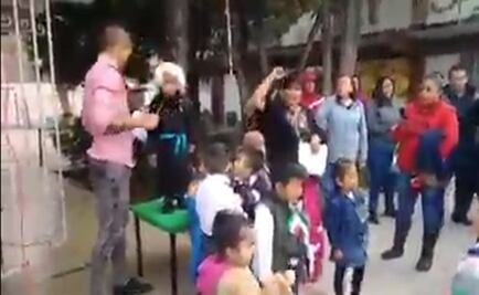 “¡Viva su jefa!” grita niño en lugar de “¡Viva Josefa!”