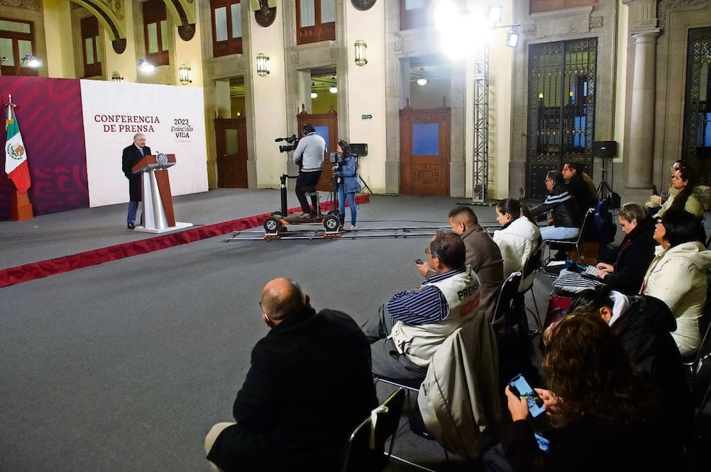 El Presidente pone un mal ejemplo porque si él viola
la ley, entonces por qué los demás no, dicen. Archivo El Universal.