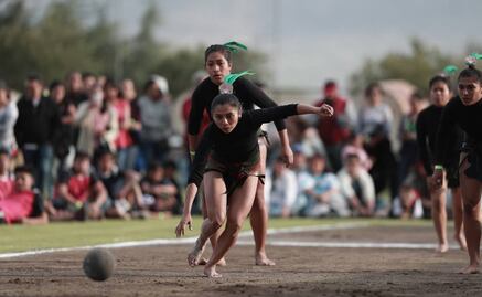 Reviven el juego de pelota en Teotihuacan