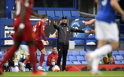 Liverpool frena su paso al título de la Premier tras empatar con el Everton