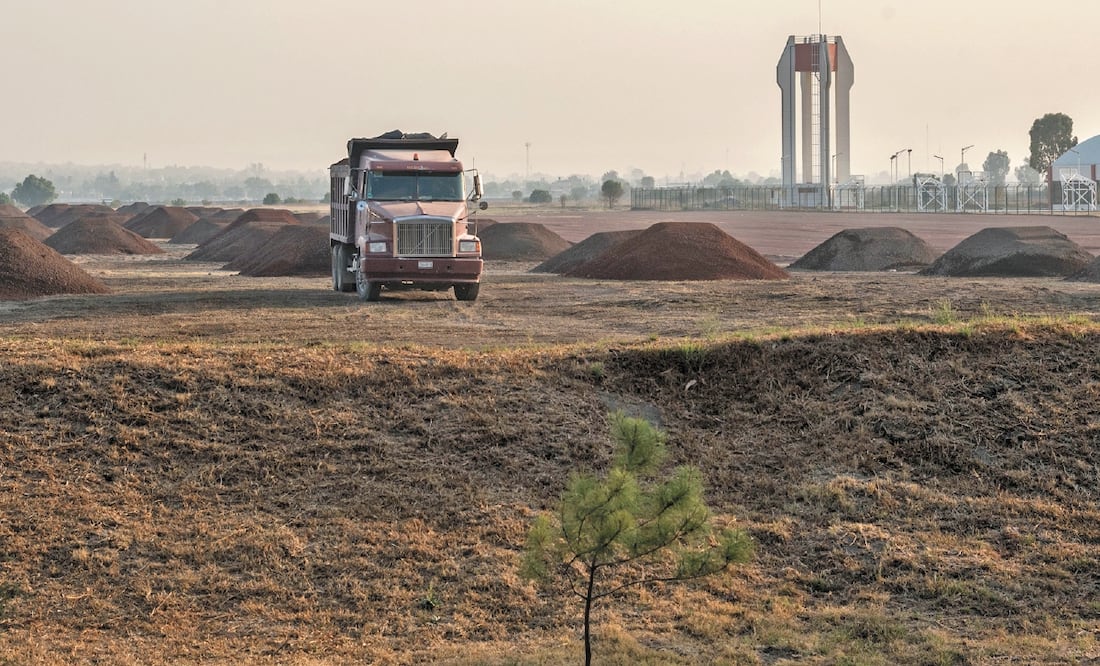 Coparmex destacó que existen proyectos que no se apegan a los estándares adecuados ni hay una clara ejecución como el aeropuerto de Santa Lucía. ARCHIVO EL UNIVERSAL