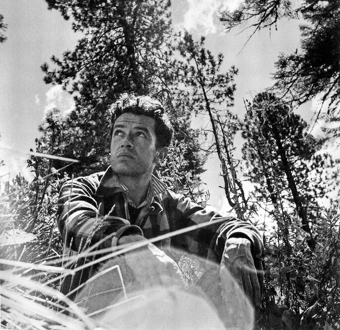 Autorretrato de Juan Rulfo en sus días de excursionista, década de 1940. Foto: Del libro El fotógrafo Juan Rulfo - Fundación Juan Rulfo/ Editorial RM, 2017.