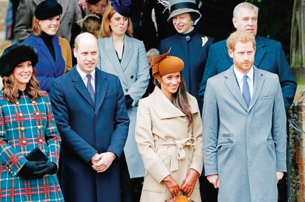 Fue su primera aparición pública de Meghan (de beige). Foto: ADRIAN DENNIS. AFP