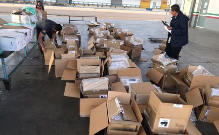 SAT embarga celulares ilegales en aduana de Guadalajara