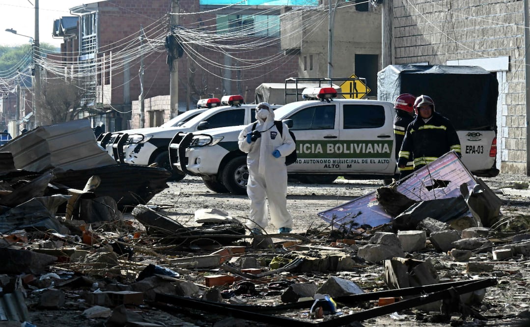 Los estallidos se produjeron la tarde del viernes en el Regimiento Bolívar de la localidad de Viacha. Foto: AFP / AIZAR RALDES