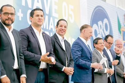 Destaca movimiento de carga en el AIQ