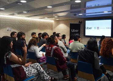 Pilares y Uber México lanzan programa de mentorías para egresados de Escuela de Código en la CDMX