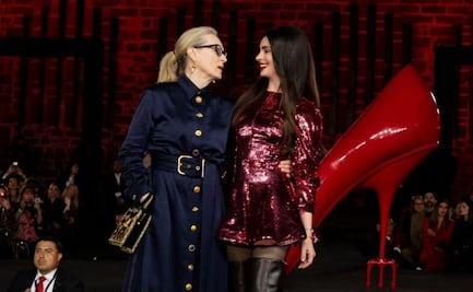 Meryl Streep y Anne Hathaway visitan la CDMX; fans las reciben entre gritos y lágrimas