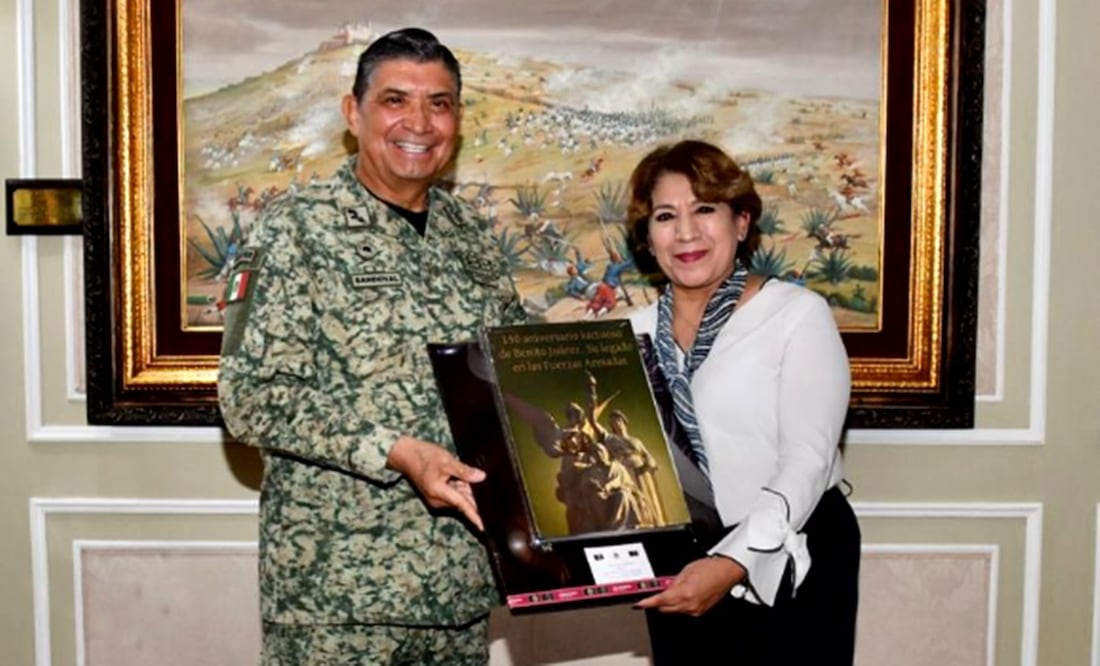 El secretario de la Defensa Nacional, Luis Cresencio Sandoval González, se reunió con la gobernadora electa del Estado de México, Delfina Gómez Álvarez, quien en septiembre próximo asumirá el cargo. Foto: especial