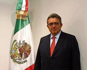 "Está en juego la democracia que nos costó 30 años": Emilio Rabasa, investigador de la UNAM 