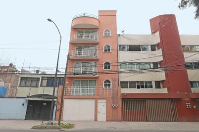 Mikel saca a la luz casa de Barrales de 27 mdp; la vendí, revira la perredista