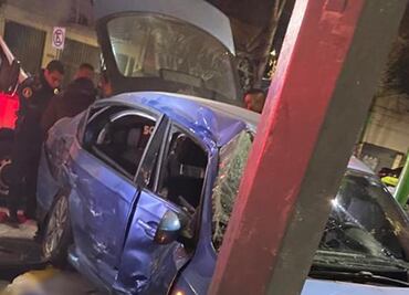 Conductores se pasan el alto y provocan la muerte de un hombre en situación de calle en la CDMX