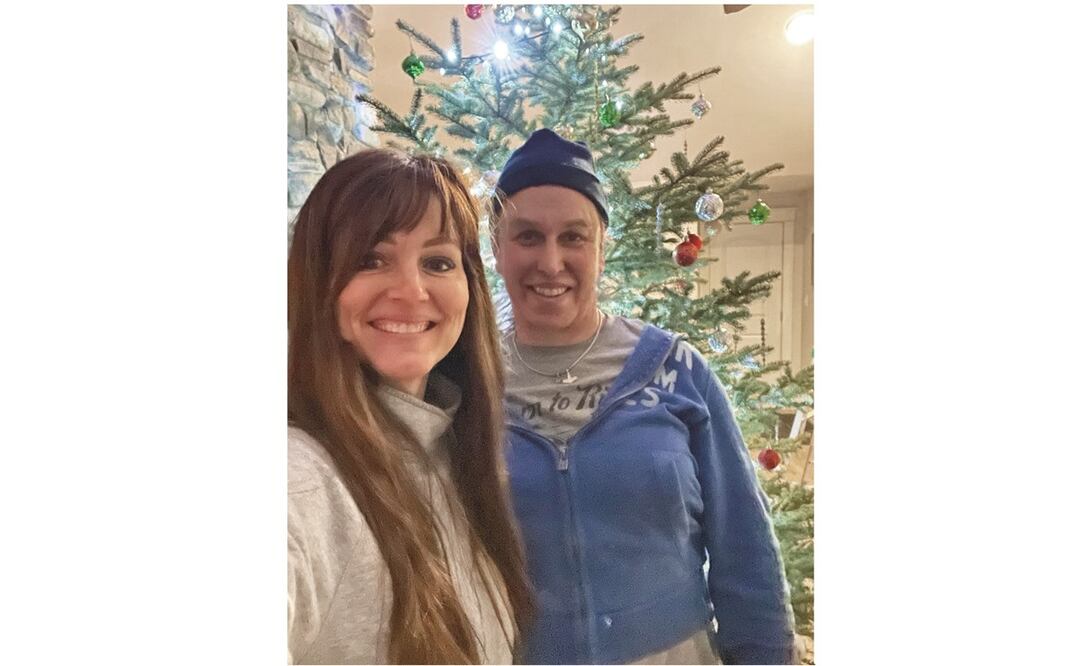 El ex-SEAL de la Marina estadounidense Chris Beck (der.), conocido como “Kristin Beck”. Foto: ESPECIAL