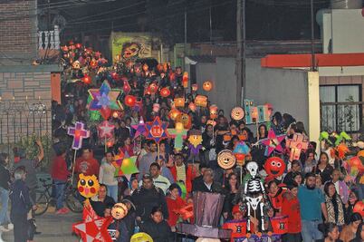 Tultepec: no dejan morir tradición de los farolitos