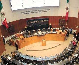 Avalan ascensos en Fuerzas Armadas