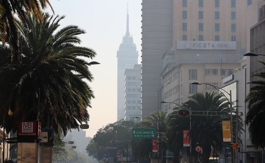Contaminación en el Valle de México el primer día del año (Foto: LUCIA GODINEZ / EL UNIVERSAL)