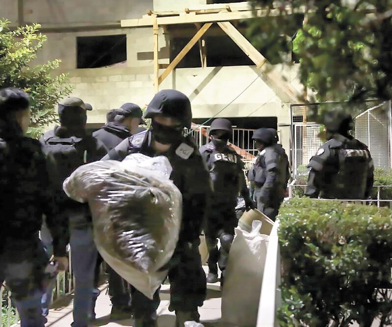 Acciones. En el operativo en Peralvillo 33, en Tepito, se decomisaron tres toneladas de droga, armas largas y hallaron narcolaboratorios. ARCHIVO EL UNIVERSAL