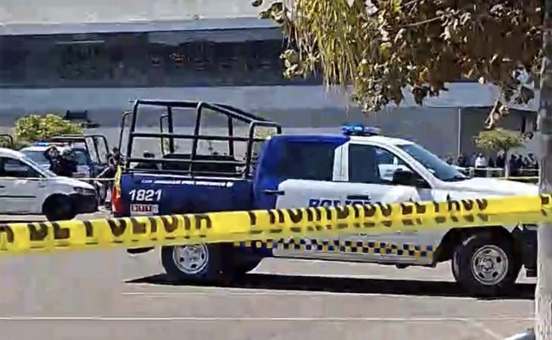 El presunto asesino fue neutralizado por policías municipales que lo obligaron a descender del carro luego de asesinar a un guardia privado en Irapuato, Guanajuato (06/02/2025). Foto: Especial