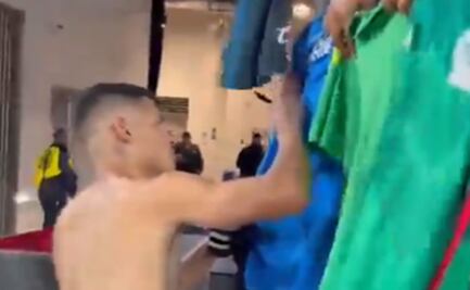 VIDEO: Uriel Antuna evitó firmar camisetas de Chivas y América en el amistoso de la Selección Mexicana