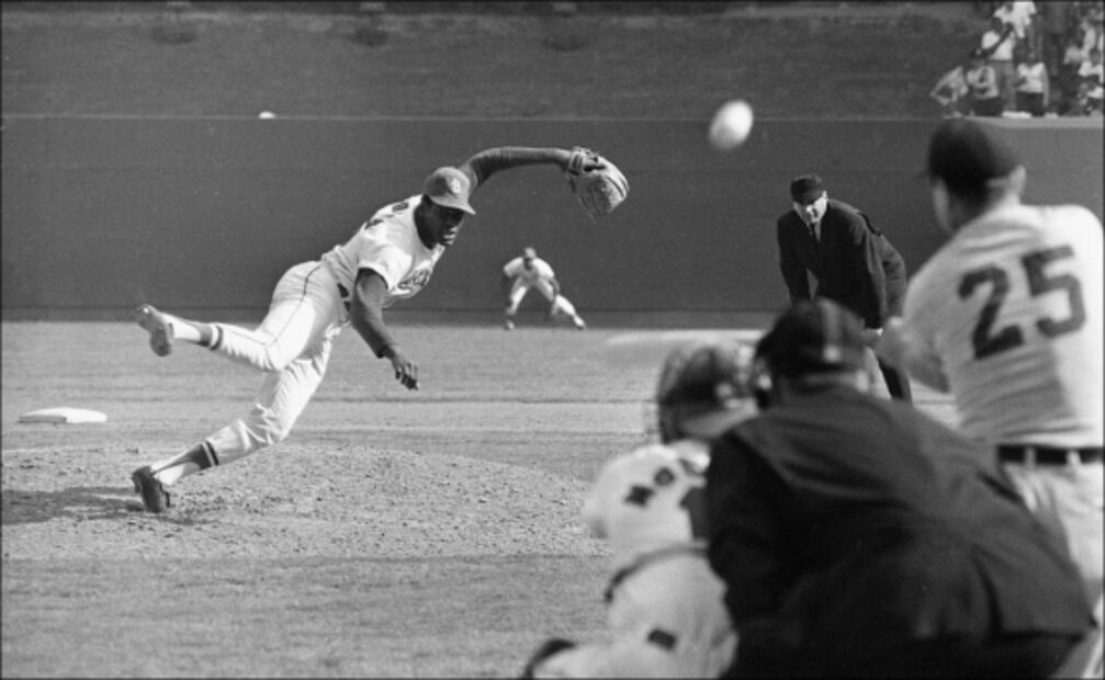 Falleció Bob Gibson, miembro del Salón de la Fama de Grandes Ligas